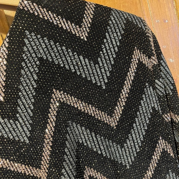 Chic Chevron Patterned Dress - Picture 3 of 4